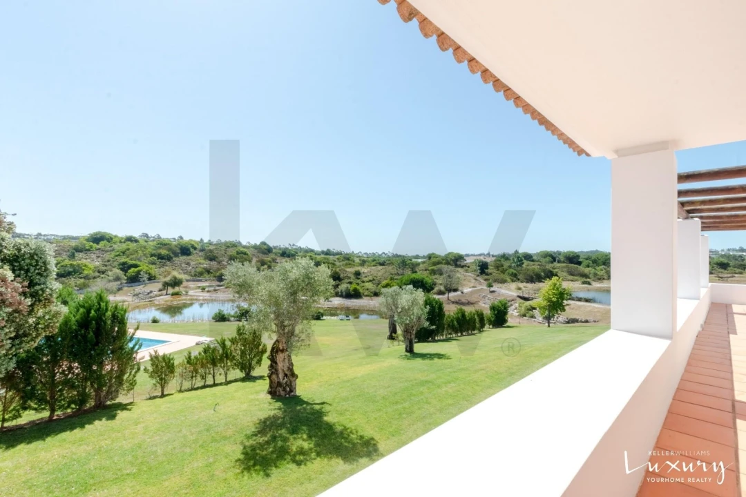 Moradia T5 para Venda em Vau Foto 12