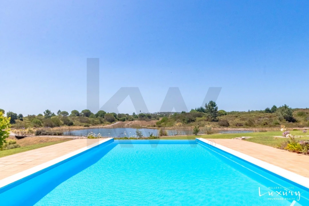 Moradia T5 para Venda em Vau Foto 33