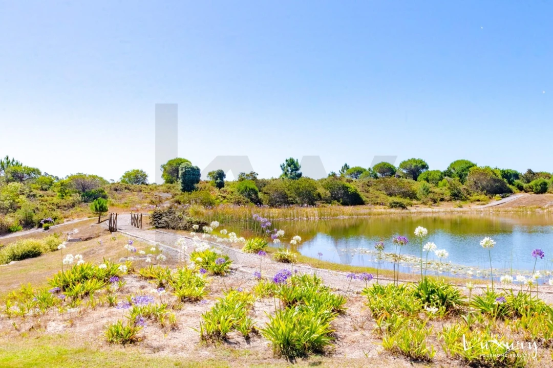 Moradia T5 para Venda em Vau Foto 15