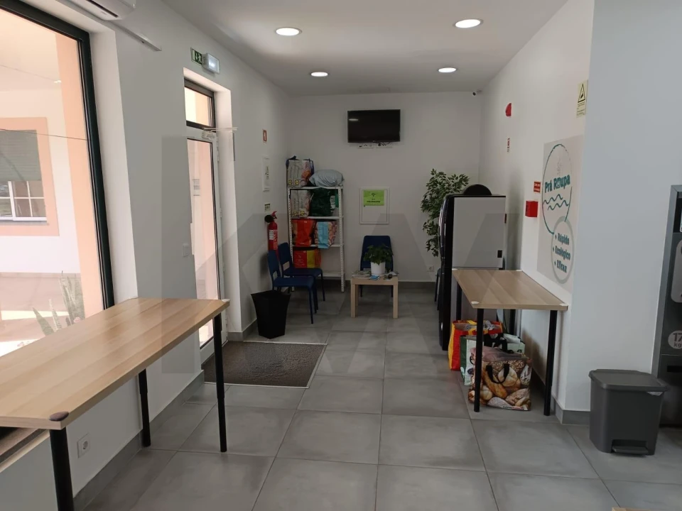 Negócio para Venda em Nossa Senhora da Vila, Nossa Senhora do Bispo e Silveiras Foto 4