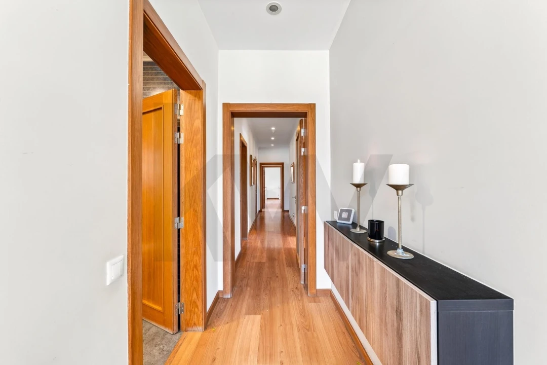 Moradia T6 para Venda em Corroios Foto 25