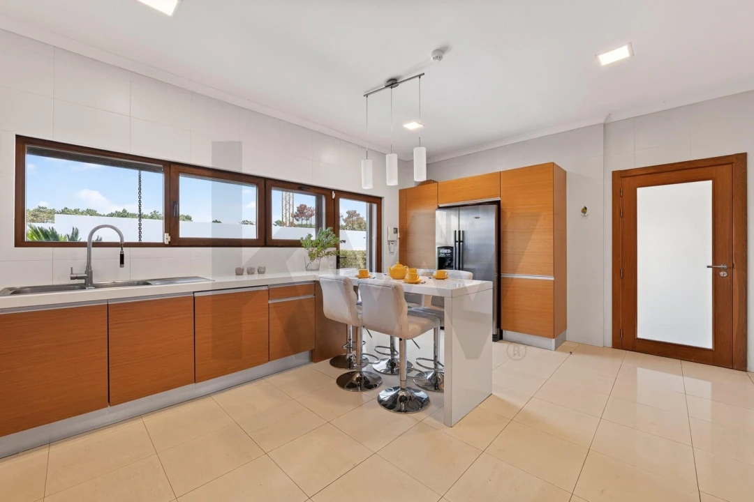 Moradia T6 para Venda em Corroios Foto 21