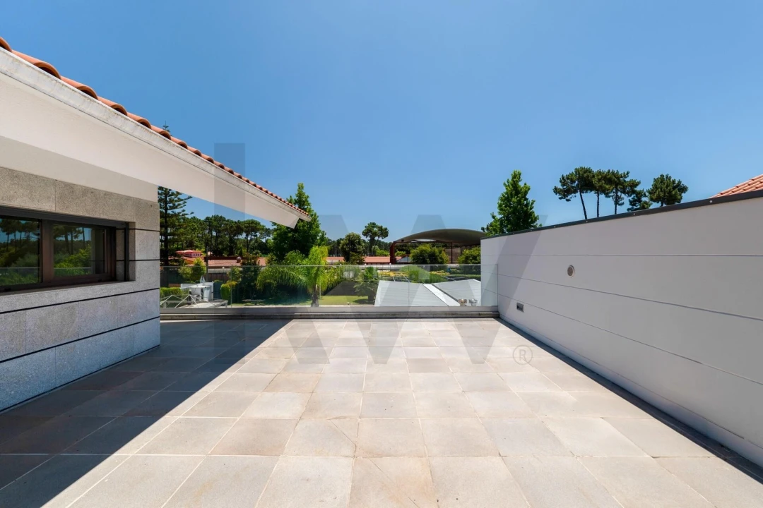 Moradia T6 para Venda em Corroios Foto 46