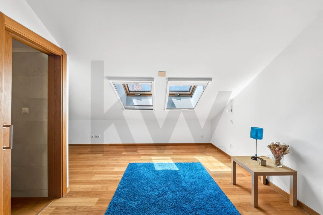 Moradia T6 para Venda em Corroios Foto 54