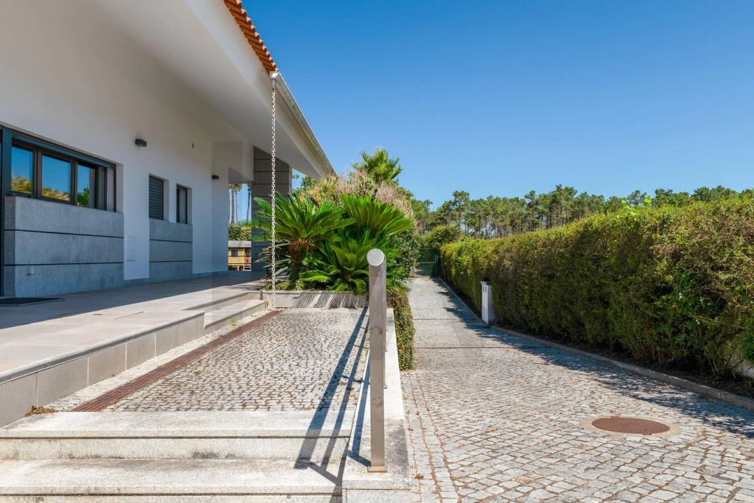 Moradia T6 para Venda em Corroios Foto 60