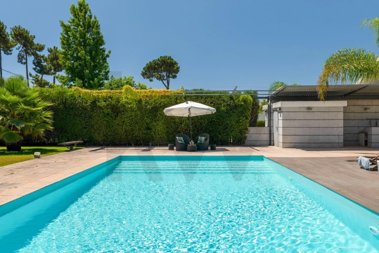 Moradia T6 para Venda em Corroios Foto 8