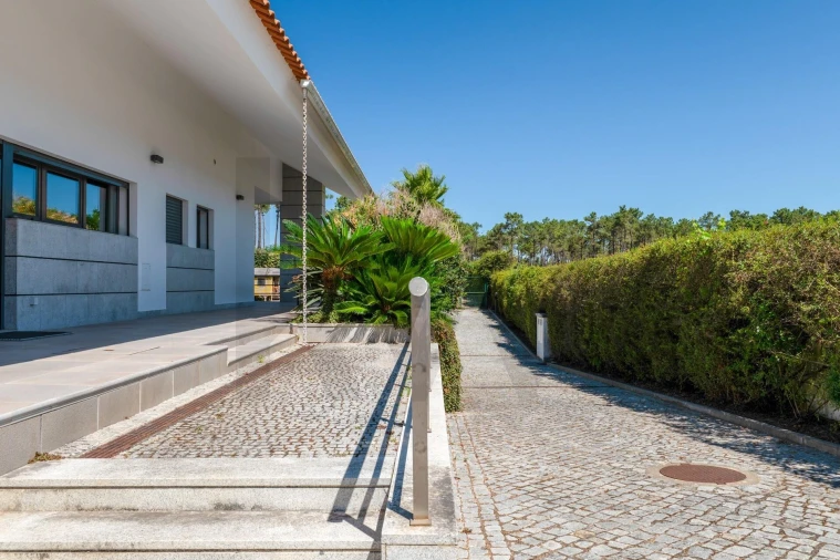 Moradia T6 para Venda em Corroios Foto 60