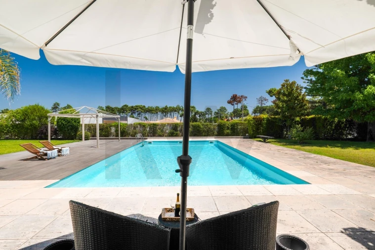 Moradia T6 para Venda em Corroios Foto 11