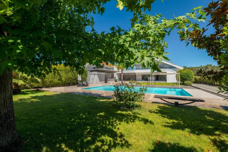 Moradia T6 para Venda em Corroios Foto 3