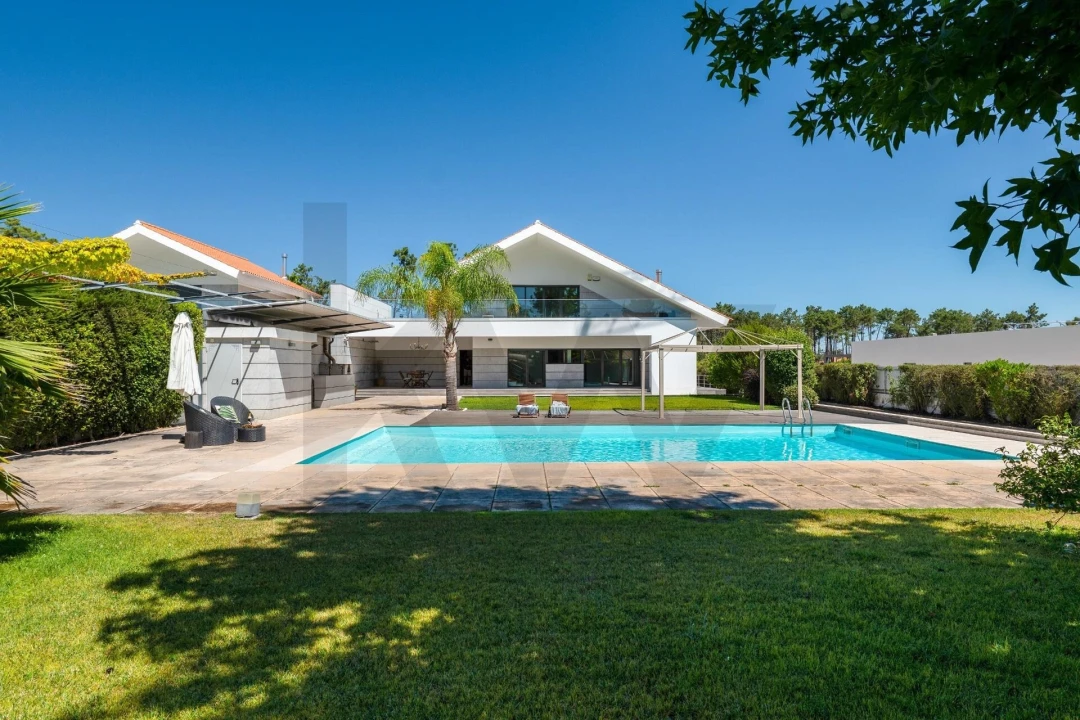 Moradia T6 para Venda em Corroios Foto 1