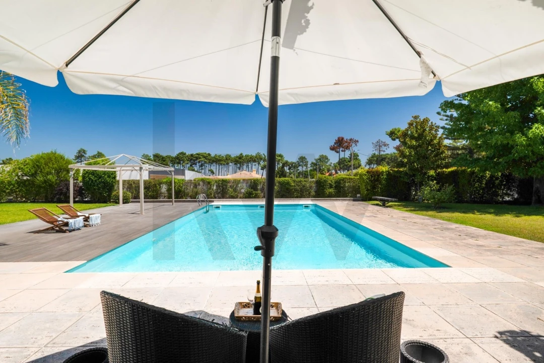 Moradia T6 para Venda em Corroios Foto 11