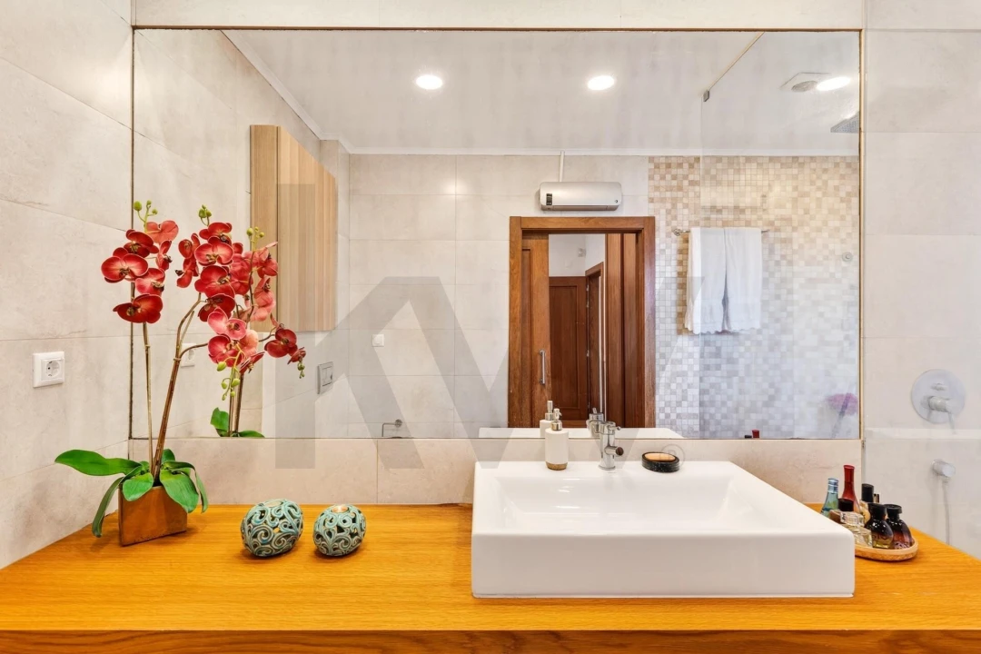 Moradia T6 para Venda em Corroios Foto 39