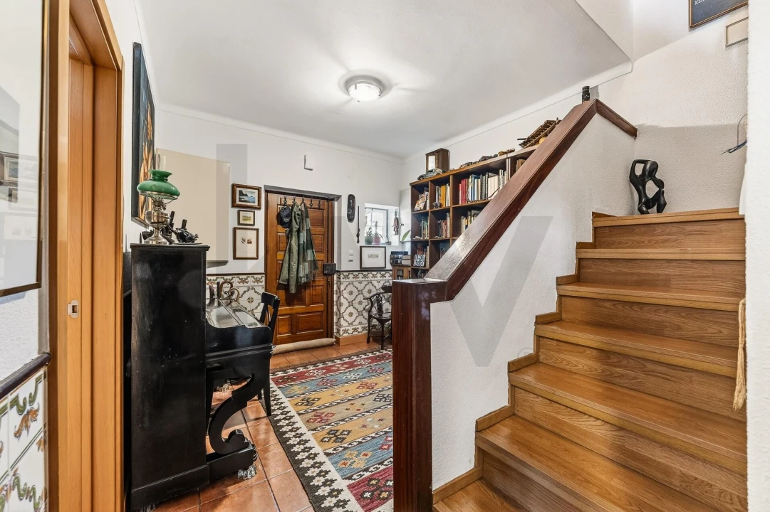 Moradia T4 para Venda em Campolide Foto 13