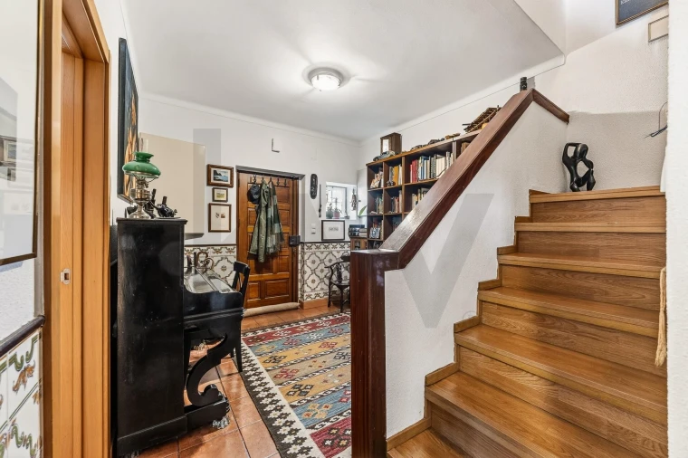 Moradia T4 para Venda em Campolide Foto 13