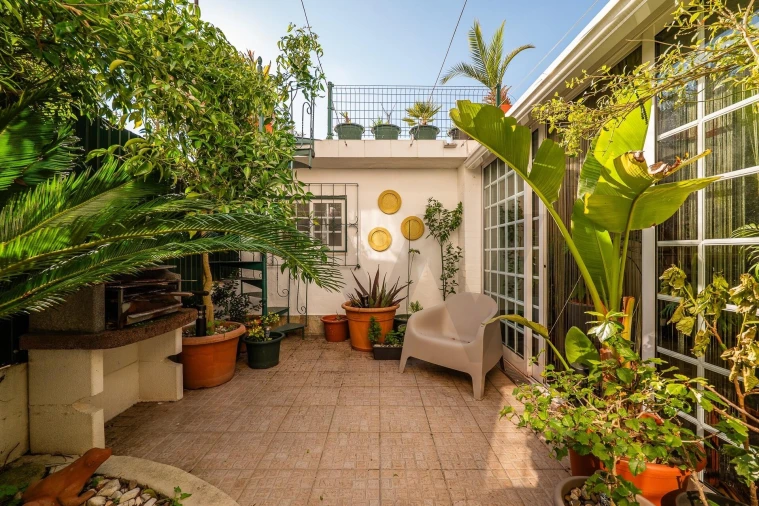 Moradia T4 para Venda em Campolide Foto 24