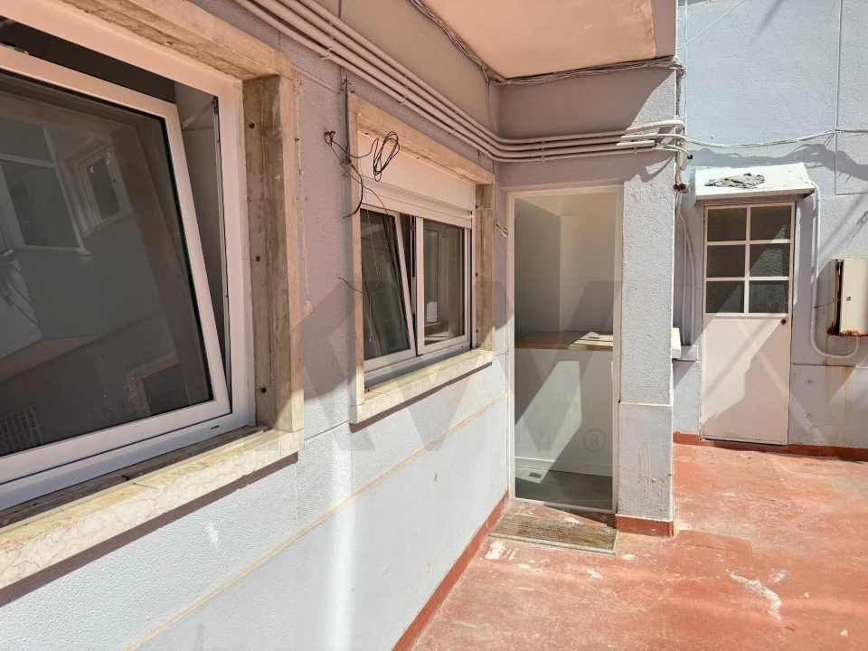 Apartamento T1 para Arrendamento em Campo de Ourique Foto 23
