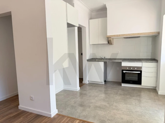 Apartamento T1 para Arrendamento em Campo de Ourique Foto 7