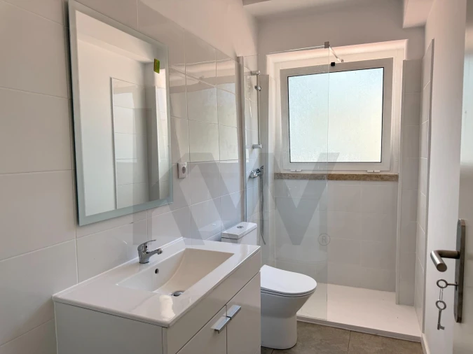 Apartamento T1 para Arrendamento em Campo de Ourique Foto 20