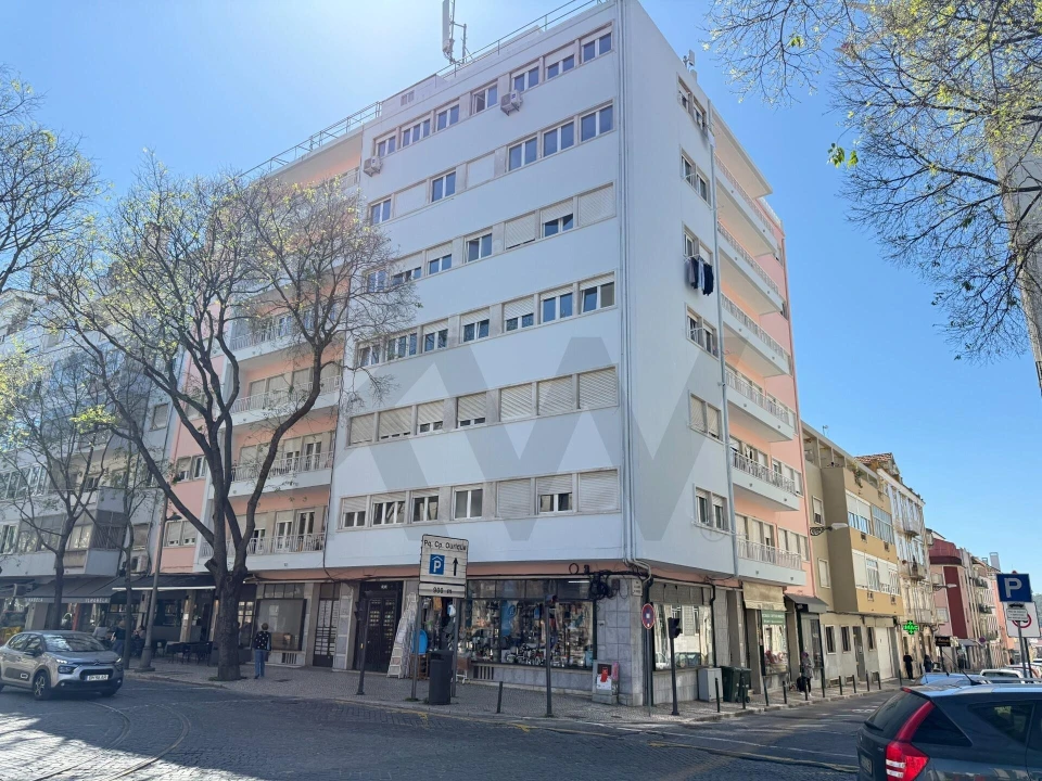 Apartamento T1 para Arrendamento em Campo de Ourique Foto 16