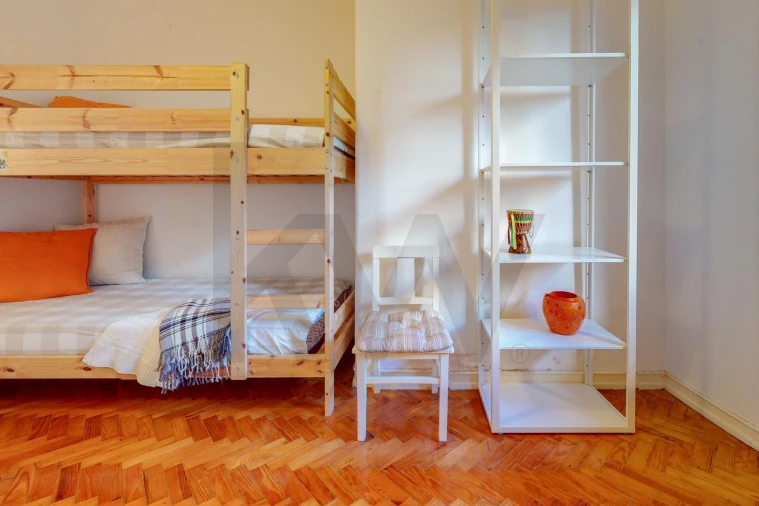 Apartamento T2 para Arrendamento em Campo de Ourique Foto 17