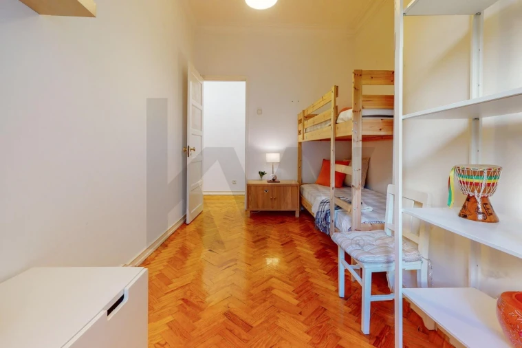 Apartamento T2 para Arrendamento em Campo de Ourique Foto 15