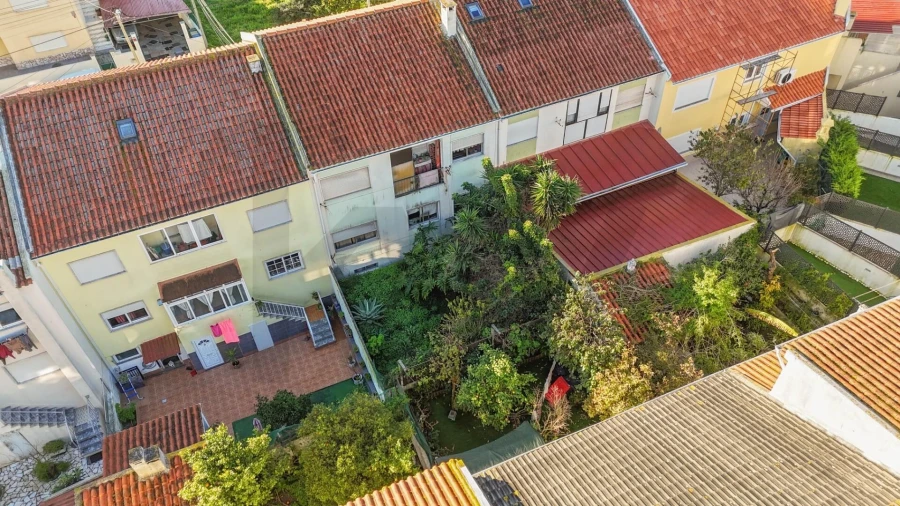 Moradia T2 para Venda em Corroios Foto 2