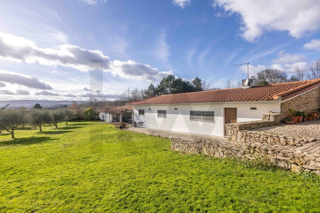 Moradia T4 para Venda em Vilarandelo Foto 28