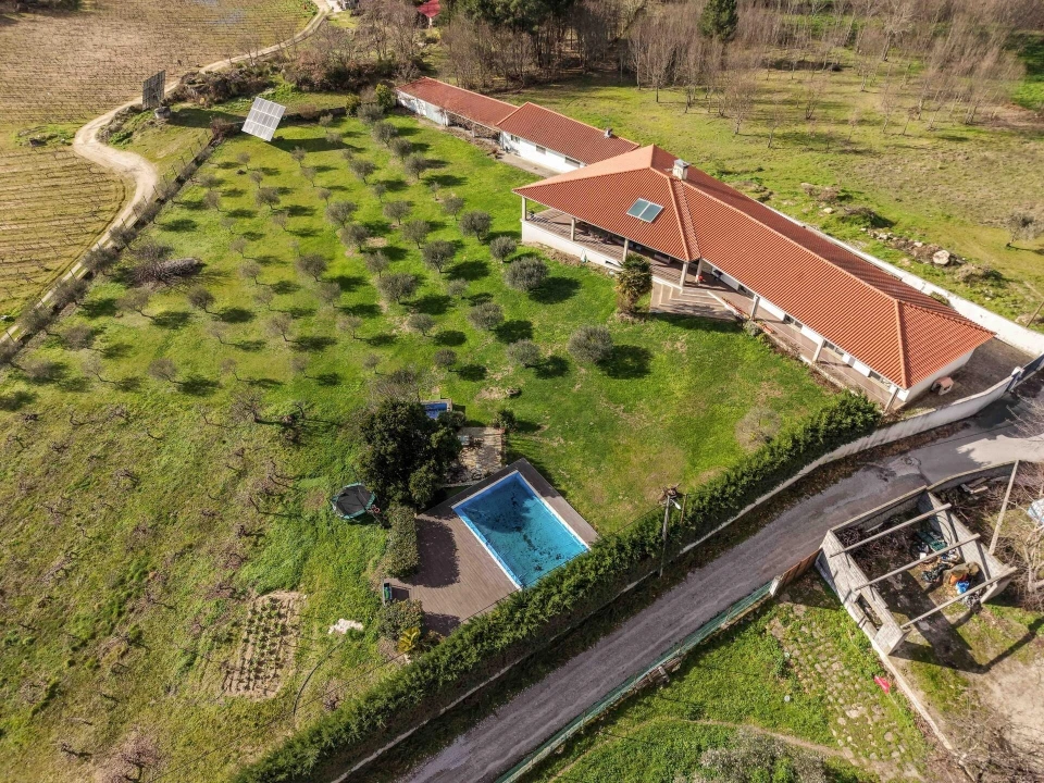 Moradia T4 para Venda em Vilarandelo Foto 49