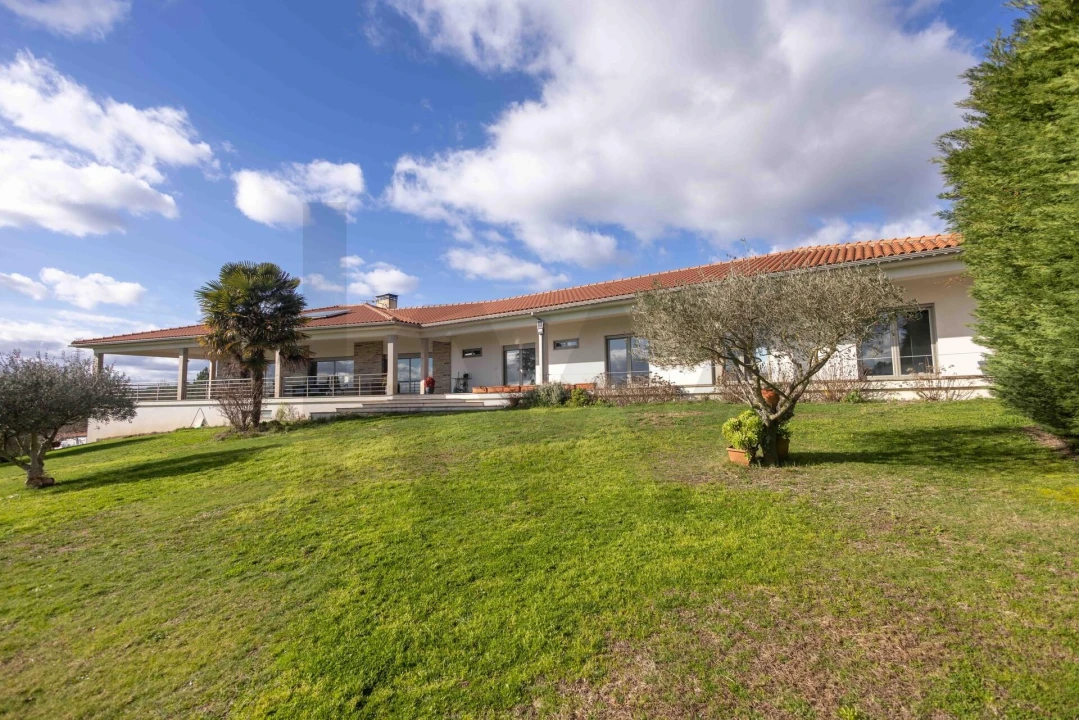 Moradia T4 para Venda em Vilarandelo Foto 25