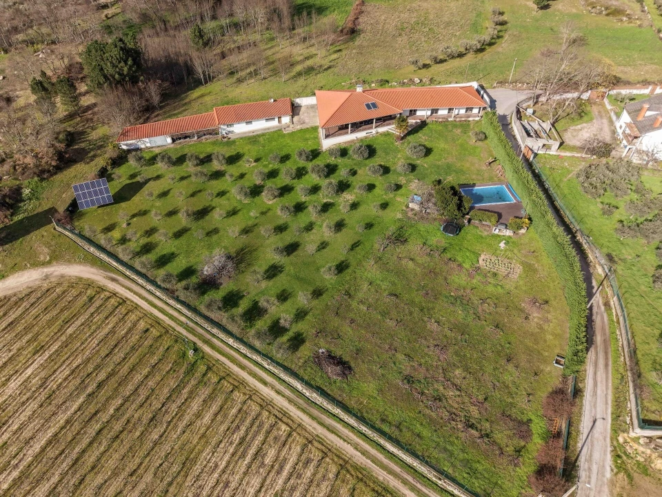 Moradia T4 para Venda em Vilarandelo Foto 48