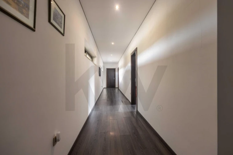 Moradia T4 para Venda em Vilarandelo Foto 24