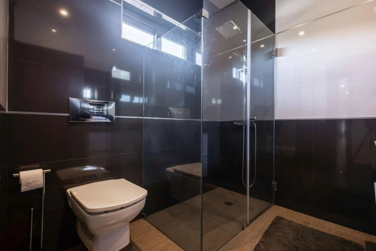 Moradia T4 para Venda em Vilarandelo Foto 16