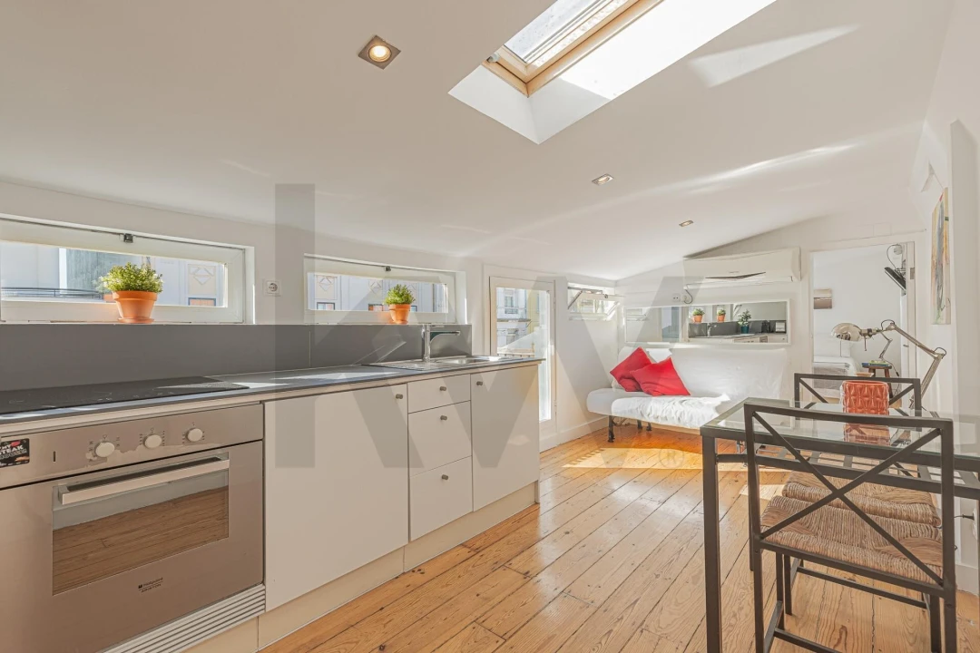 Apartamento T1 para Arrendamento em Santo António Foto 4