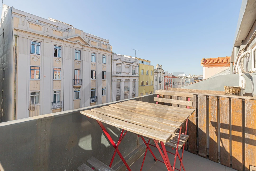 Apartamento T1 para Arrendamento em Santo António Foto 7