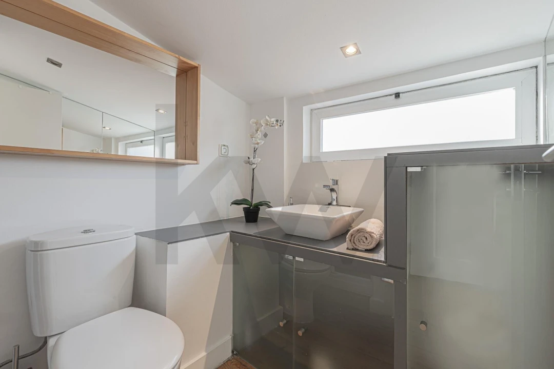 Apartamento T1 para Arrendamento em Santo António Foto 16