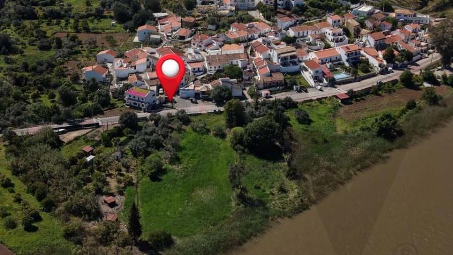 Armazém para Venda em Alcoutim e Pereiro