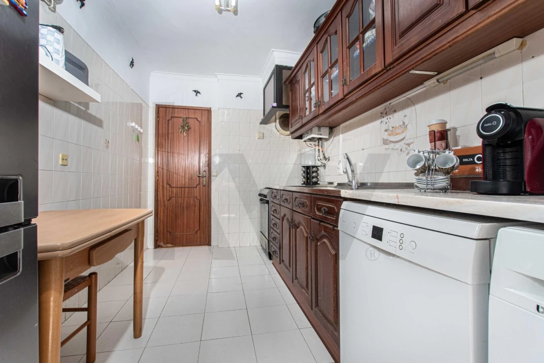 Apartamento T2 para Venda em Odivelas Foto 6