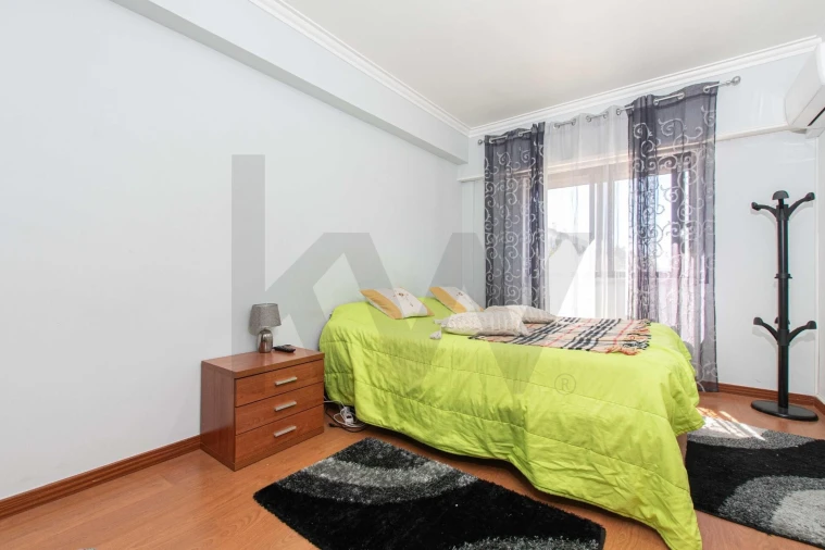 Apartamento T2 para Venda em Odivelas Foto 15