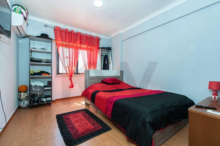 Apartamento T2 para Venda em Odivelas Foto 11