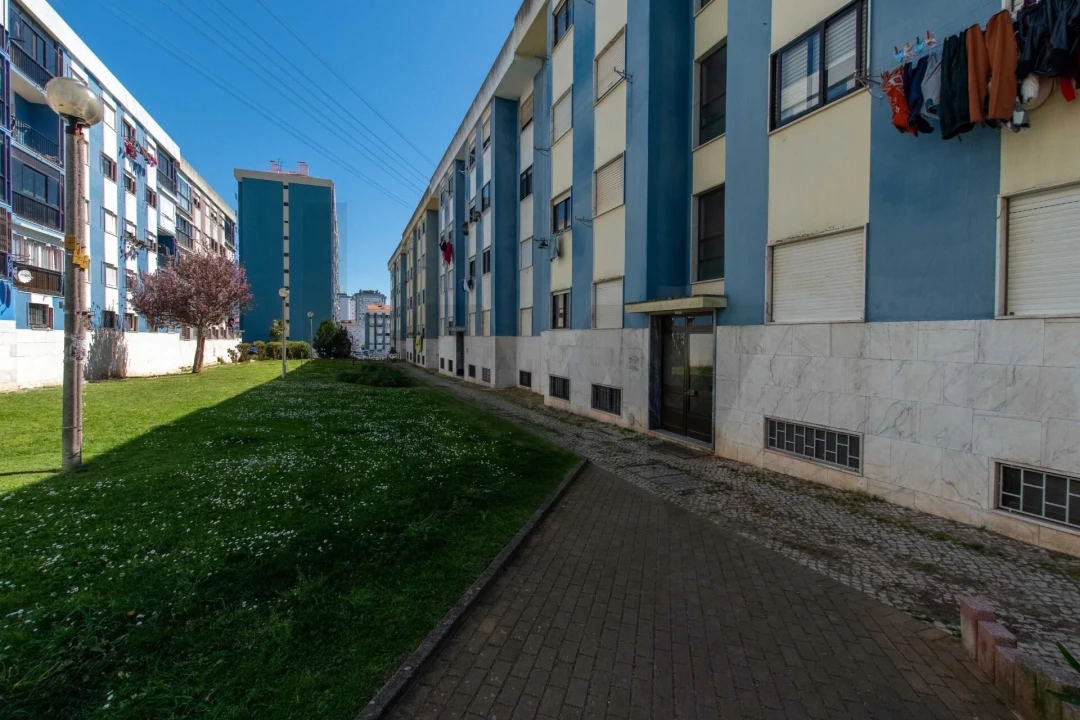 Apartamento T2 para Venda em Odivelas Foto 17