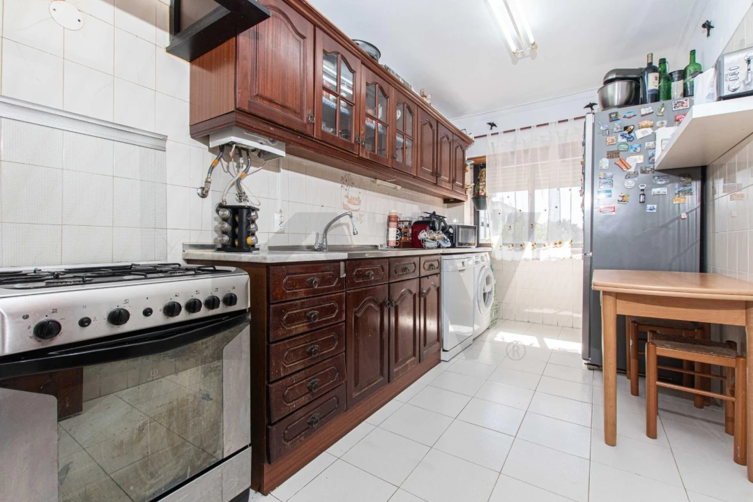 Apartamento T2 para Venda em Odivelas Foto 7