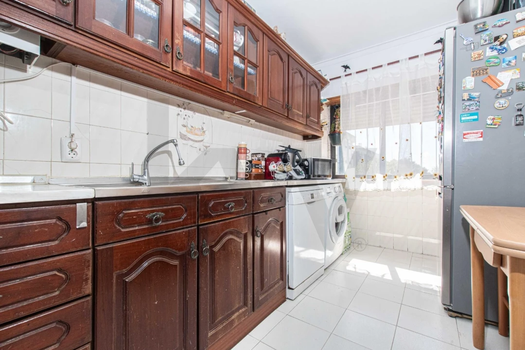 Apartamento T2 para Venda em Odivelas Foto 5