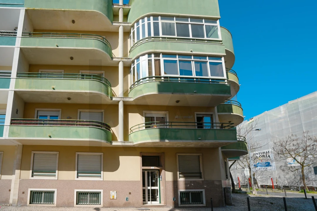 Apartamento T3 para Venda em Charneca de Caparica e Sobreda Foto 45