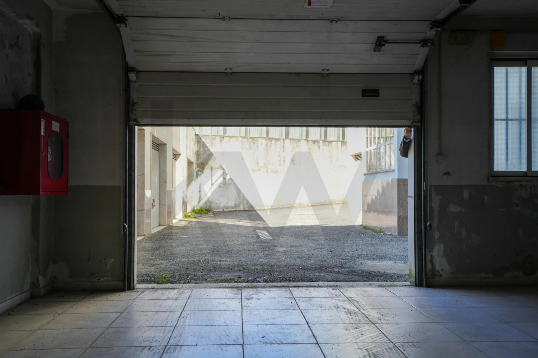 Apartamento T3 para Venda em Charneca de Caparica e Sobreda Foto 37