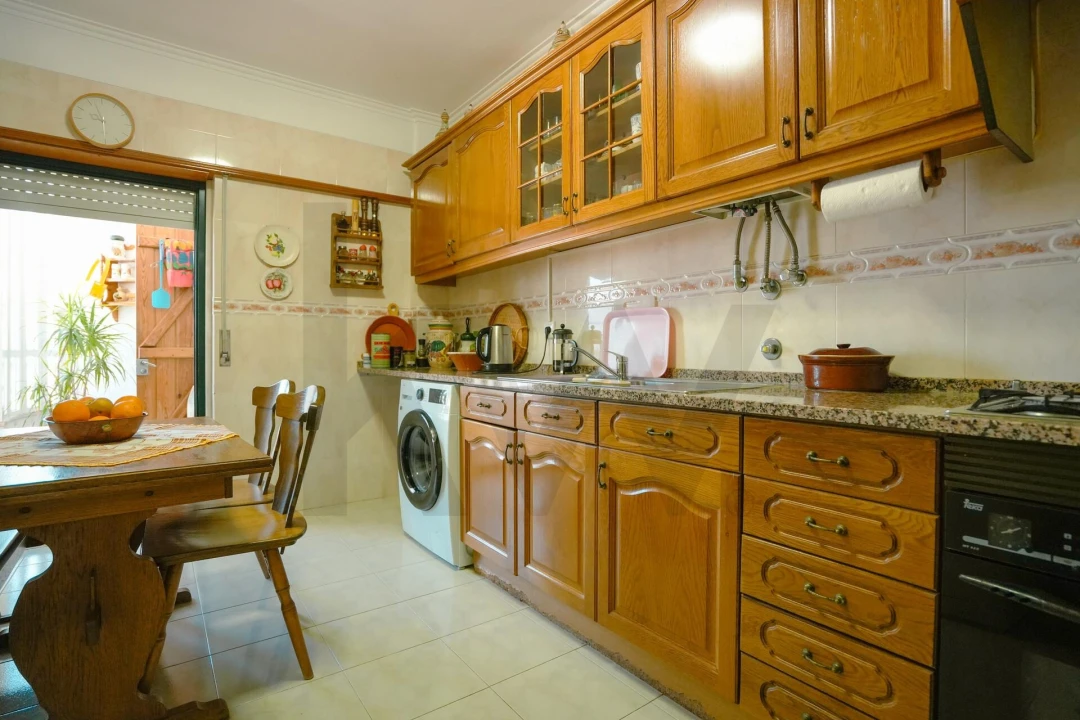 Apartamento T3 para Venda em Charneca de Caparica e Sobreda Foto 8