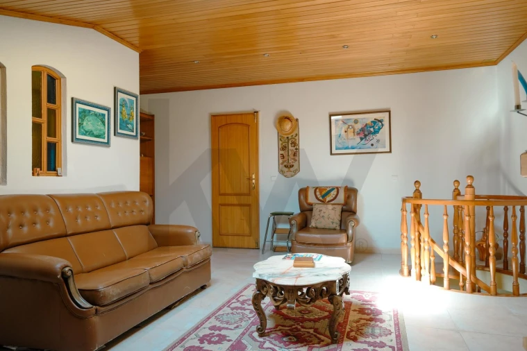 Apartamento T3 para Venda em Charneca de Caparica e Sobreda Foto 25