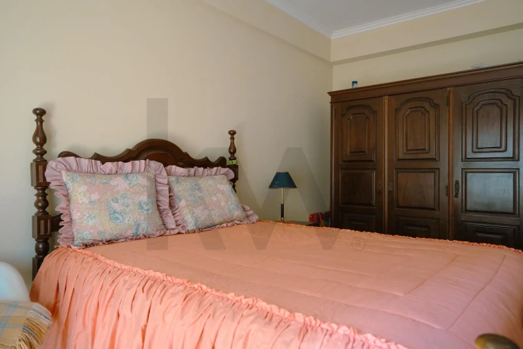 Apartamento T3 para Venda em Charneca de Caparica e Sobreda Foto 17