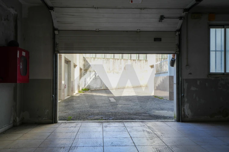 Apartamento T3 para Venda em Charneca de Caparica e Sobreda Foto 37