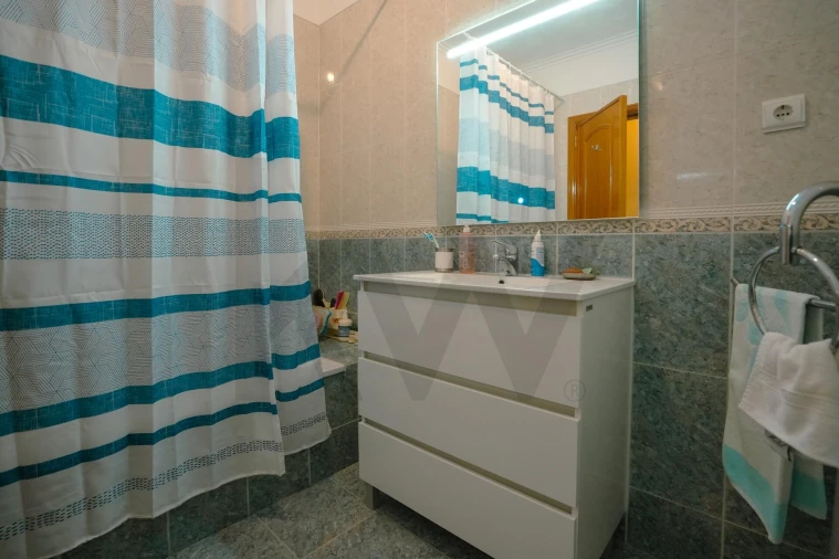 Apartamento T3 para Venda em Charneca de Caparica e Sobreda Foto 20