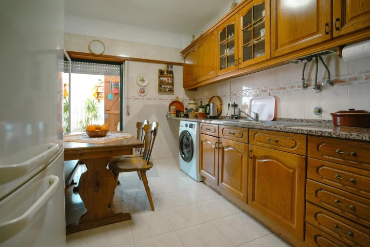 Apartamento T3 para Venda em Charneca de Caparica e Sobreda Foto 10